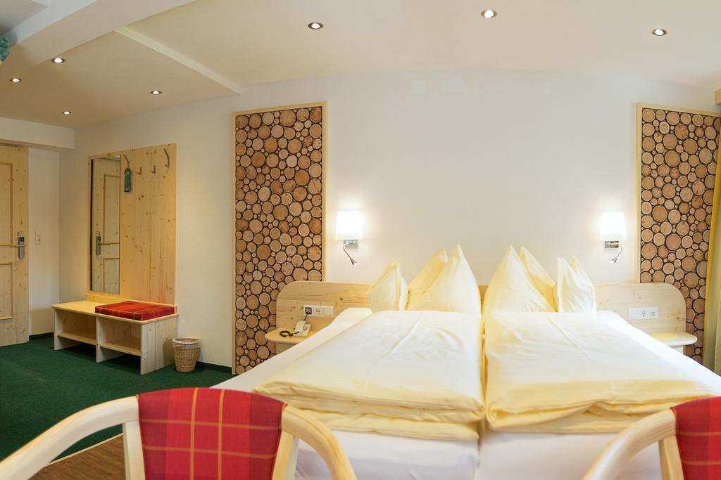 Hotel Garni Gruenmoos Санкт-Якоб-ин-Деферегген Номер фото